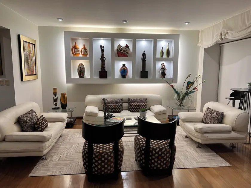 Stunning, Luxury City and Ocean View Apartment in the Heart of Miraflores - Image 1
