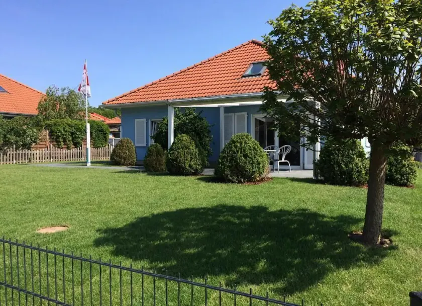 Baltic House-Wischuer - Image 1