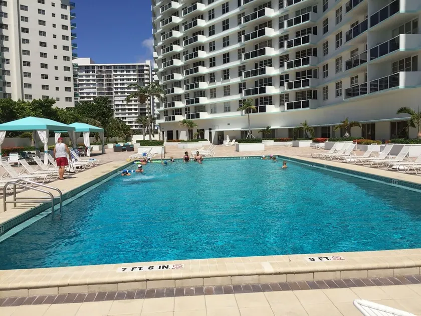 Oceanfront 1 Bedroom And 1. 5 Bathroom Apartment In A Luxury Building - Image 1