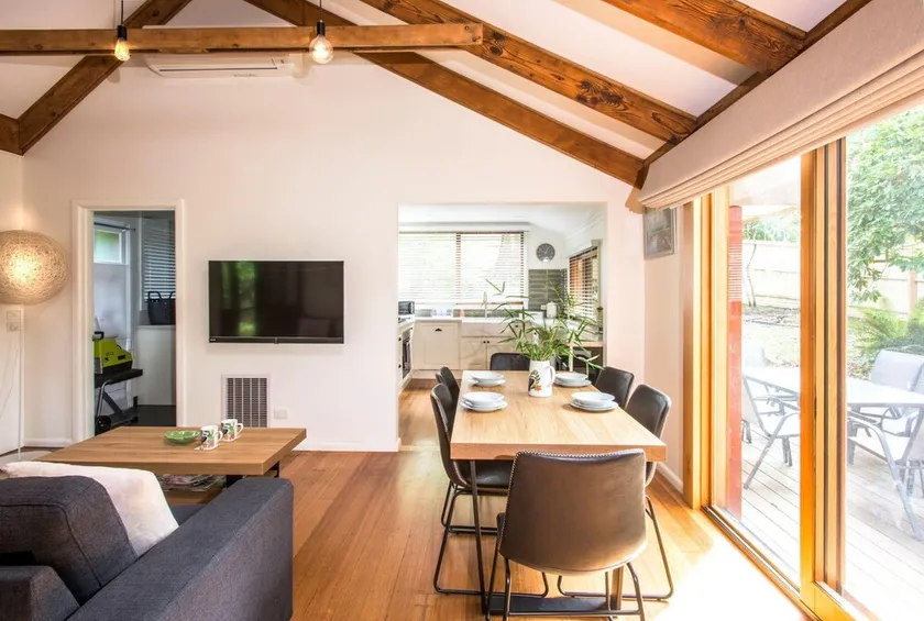 Camellia Cottage - In the heart of picturesque Olinda (only 45 min from Melbourne CBD) is this little hideaway. - Image 1
