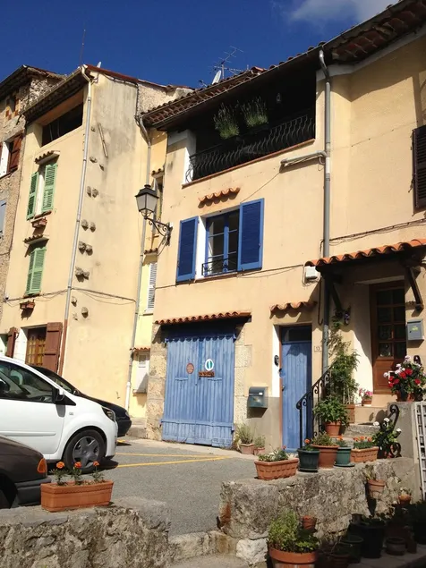 Beautiful town house with shared (municipal) pool - Image 1