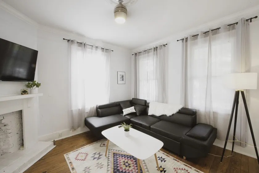 Perfect place for family vacations in the fashionable and fun Starland District! - Image 1