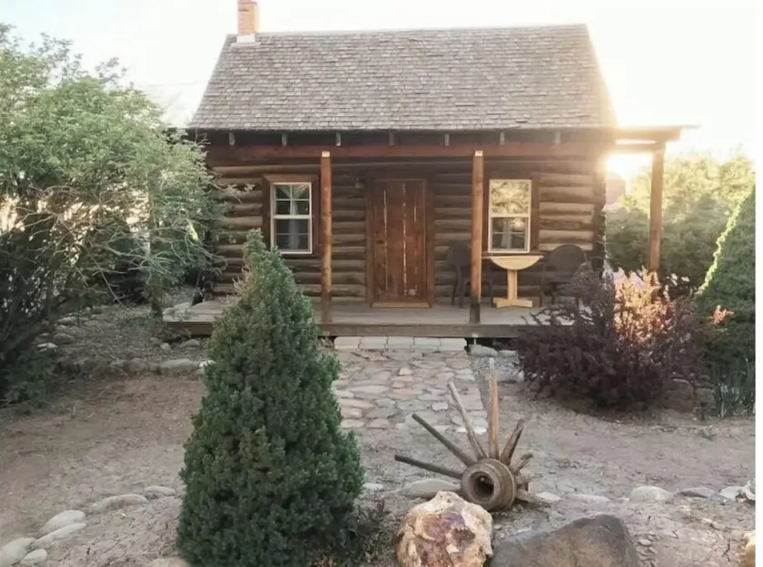 Une escapade dans un chalet isolé et chaleureux - Image 1