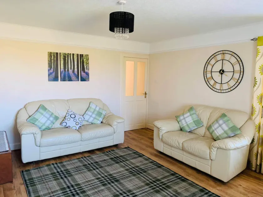 Luxury Self-Catering Traditional Family Farmhouse i John o'Groats, Caithness - Image 1
