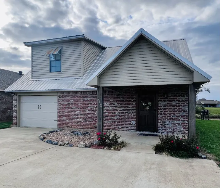 Water front Home on Cane River - Image 1