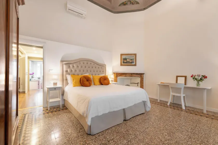 Marchese Bargagli Suite Apartment - Palazzo D'Ambra Historical Residence - Image 1