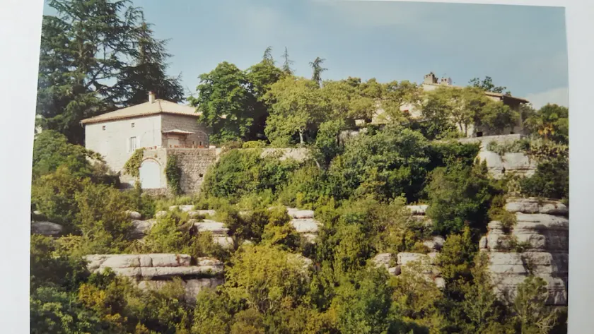 Typical house with superb view of village, river 300 metres away - Image 1