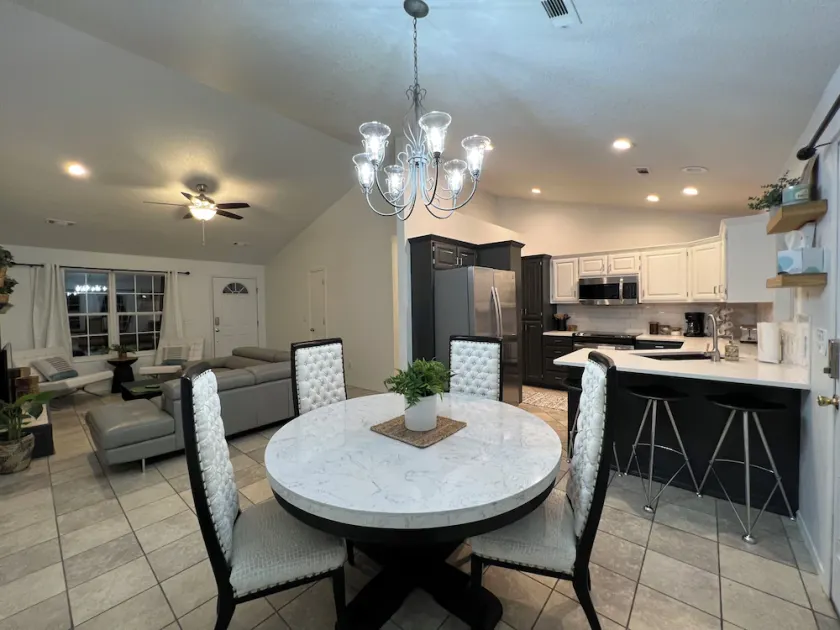 Modern House with Theater Room - Image 1
