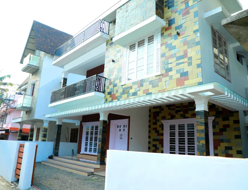 GRÜNVILLA 4 BHK-LULU MALL - Image 1