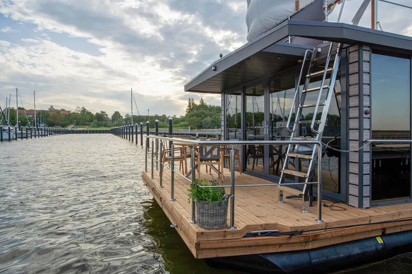 ‘Houseboat Sea Eagle Stralsund’ with Sea View, Private Terrace and Sauna - Image 1