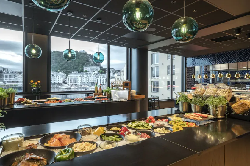 Thon Hotel Ålesund - Image 1
