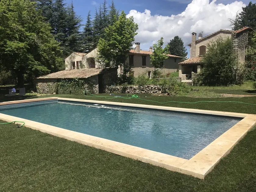 Casa antiga cercada por 8 hectares de piscina aquecida por lavanda - Image 1