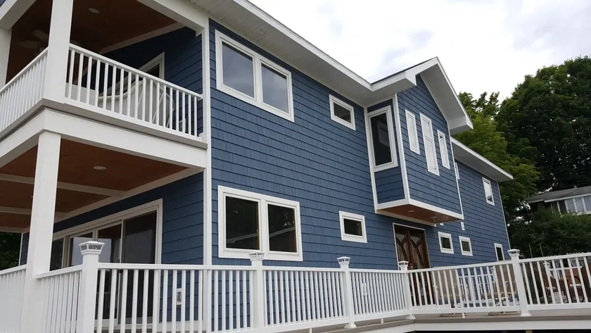 Magnifique chalet de 6 chambres sur l'eau avec des vues spectaculaires sur l'eau - Image 1