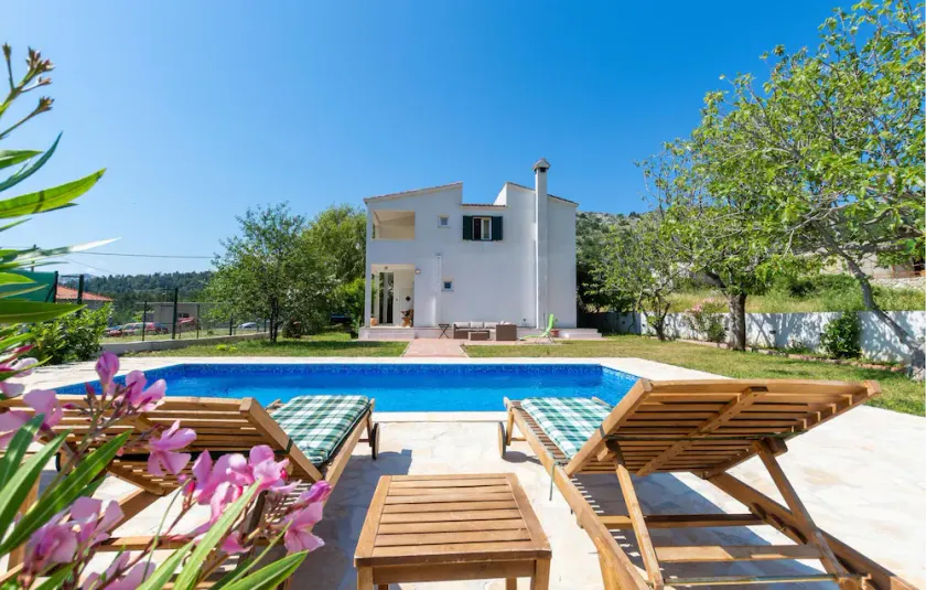 Stunning home in Gata - Image 1