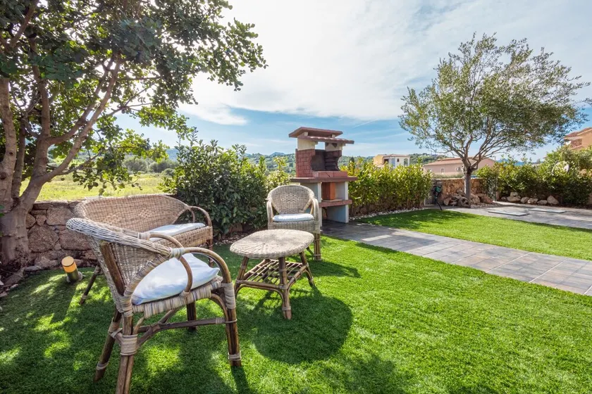 Maison de vacances \"Casa a Schiera Budoni\" avec terrasse et jardin - Image 1