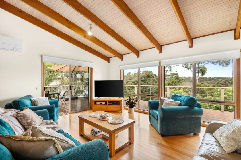 Alfresco @ Anglesea spacious holiday home - Image 1