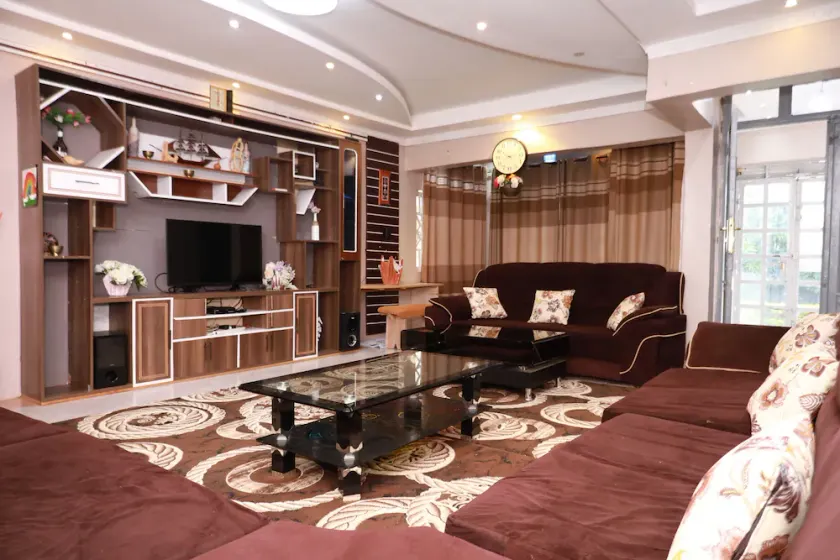 3-Bedroom Paradise just 4 You! - Image 1