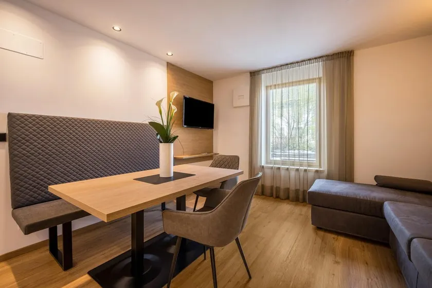 Modern Apartment \"Nice 3\" in the Center of Bressanone/Brixen - Image 1