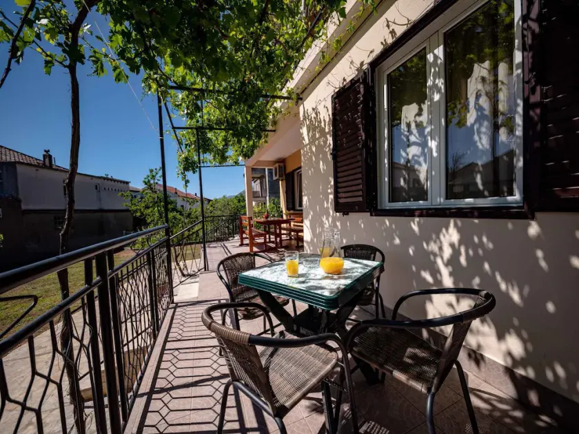 Holiday apartment mit Klimaanlage und Terrasse - Image 1