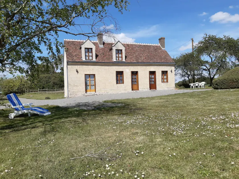 House in the countryside - Image 1