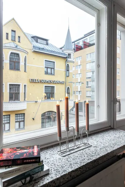 Charming 1BR City Apartment with Great Location - Image 1