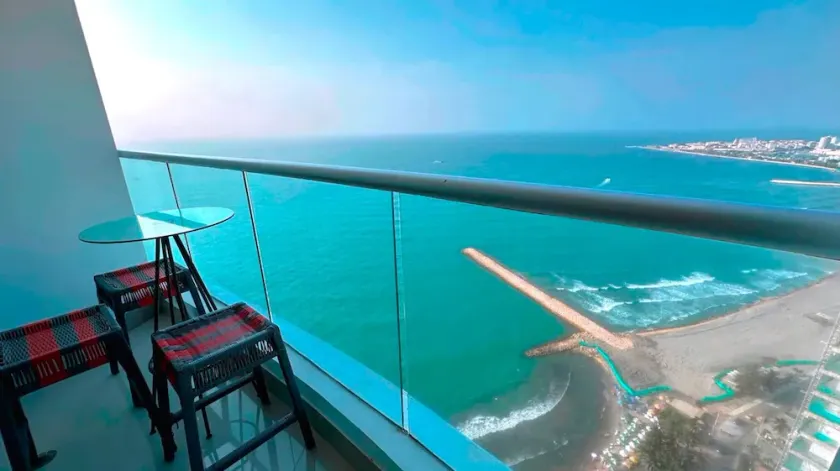 APARTAMENTO PALMETTO ELIPTIC Lujo en Piso Alto con Vista al Mar y Ciudad Amurallada - Image 1