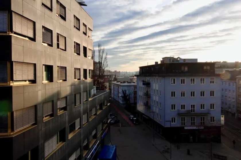 Graz central Penthouse Style Apt - Image 1