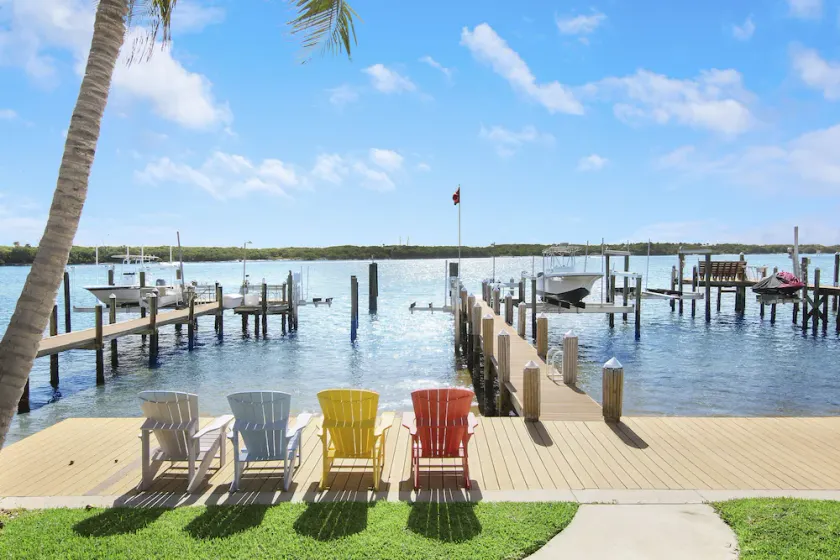 ☼ NY LISTE ☼ Smuk interkastal hjem i Key West-stil! - Image 1
