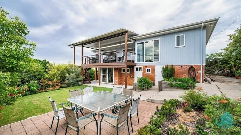 Caves Cottage - gorgeous 180 degree ocean views - Image 1