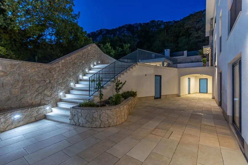 Casa con barbecue, sauna e giardino | Vista sul giardino - Image 1