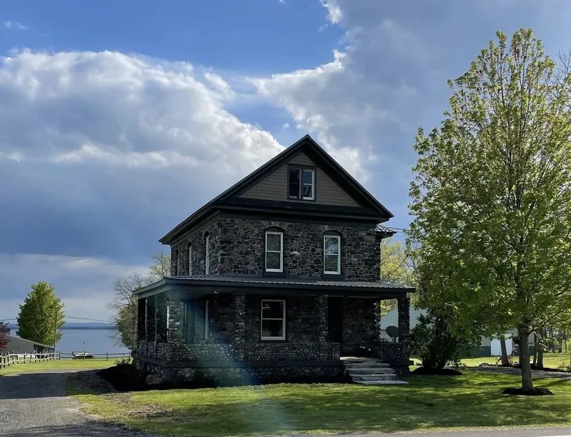 Lakefront Getaway at the Cozy Stone House - Image 1