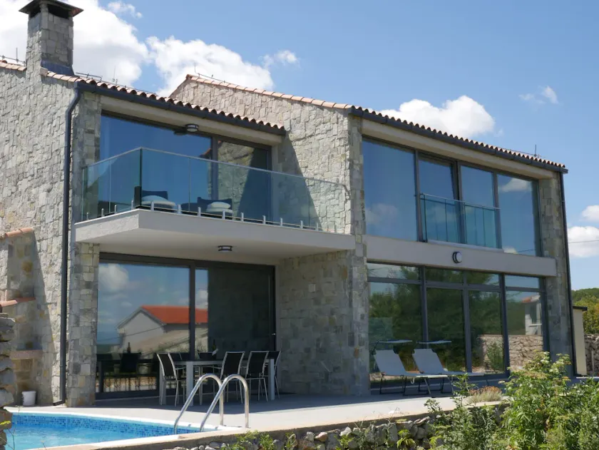 Villa Paradise mit Pool und teilweise Meerblick, wunderschön, 7 Personen - Image 1