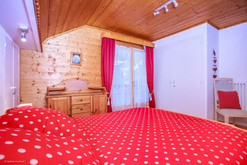 Lovely vacation chalet in the Portes du Soleil resort linked to Avoriaz - Image 1
