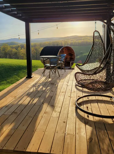 Tiny Escape w/ dry sauna & mountain views - Image 1