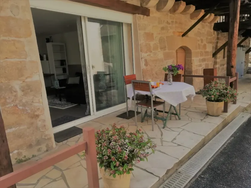 Lovely appartement very close to communal swimming pool, restaurant/little shop. - Image 1