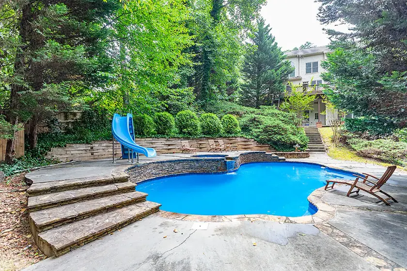 NEW VININGS ESTATES: FAMILY FRIENDLY * HEATED POOL & SPA- 5BDRM/5BATH - Image 1