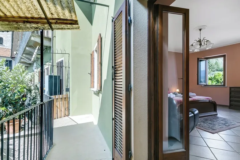 Old Pella: 100m to Lake Orta, Terrace and Views - Happy Rentals - Image 1