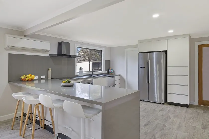 East coast hideaway beach retreat, Wifi & New 80 inch Sony QLED SMART TV - Image 1