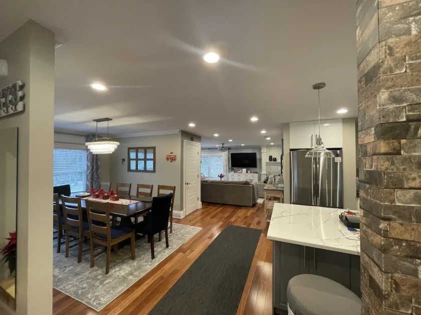 Luxury Pocono Escape•Hot Tub•Sauna •outdoor Fire Pit•8 beds•close to vineyards . - Image 1