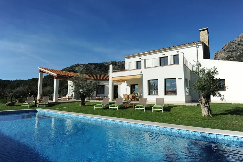 Villa med pool og grill. Aircondition Ping-Pong. Wi-Fi. 15 minutter - Image 1
