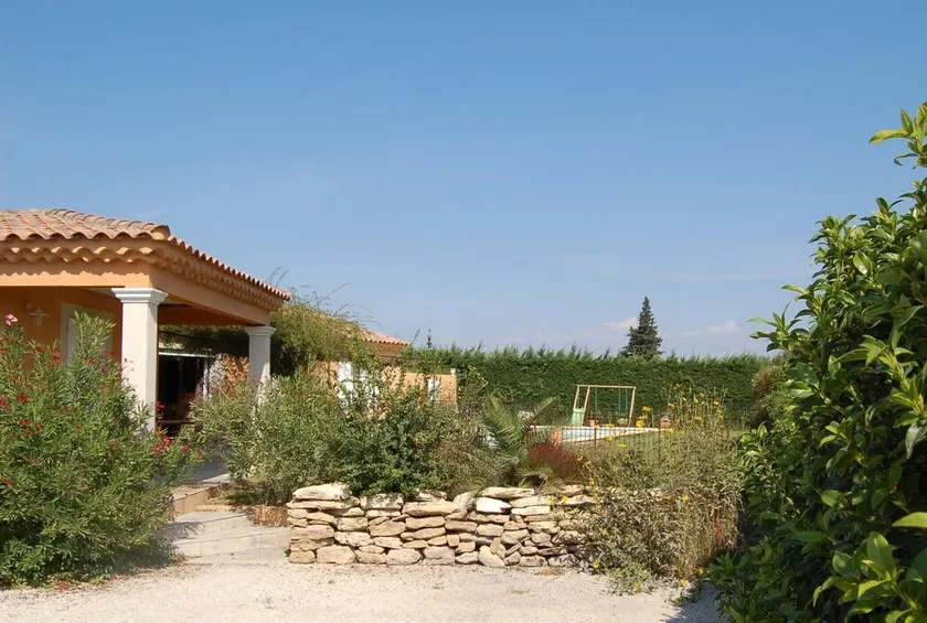 Contemporary house - Image 1