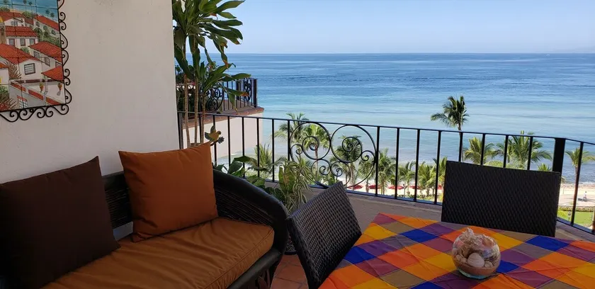 BESTLOCATION on thebeachVeryPopularVISTAdelSOL802 ZONAROMNTICA maid servc incld - Image 1