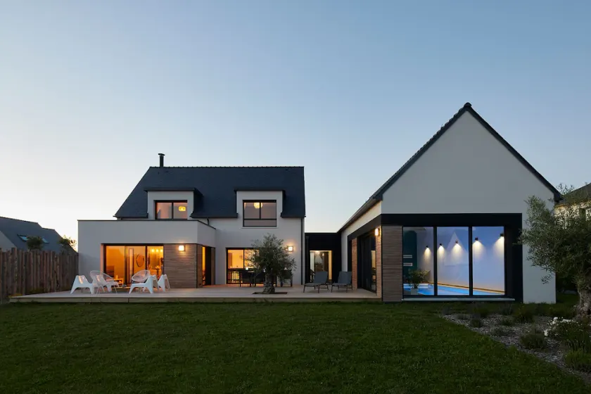 NEW VILLA OF 250 M², SEA VIEW, HEATED SWIMMING POOL (29°). BEACH 300M. - Image 1