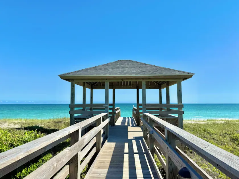 2nd Floor Beach Side Condo•Direct Beach Access•Pool•Pet-Friendly - Image 1