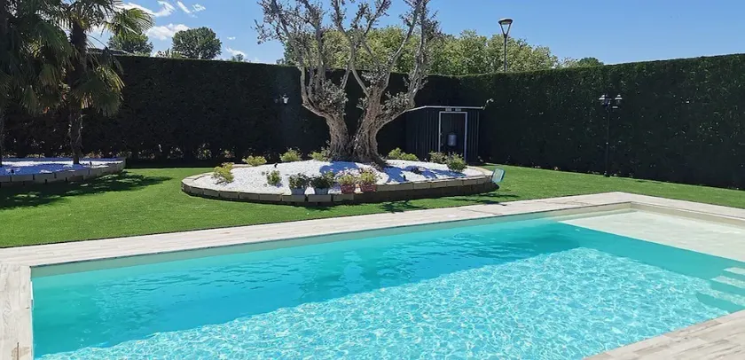 Villa Bacio Piccola: An elegant and welcoming two-story villa situated at a short distance from the Adige river, with Free WI-FI. - Image 1