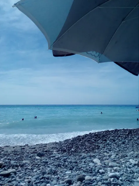 In the center of Menton, near the sea - Image 1