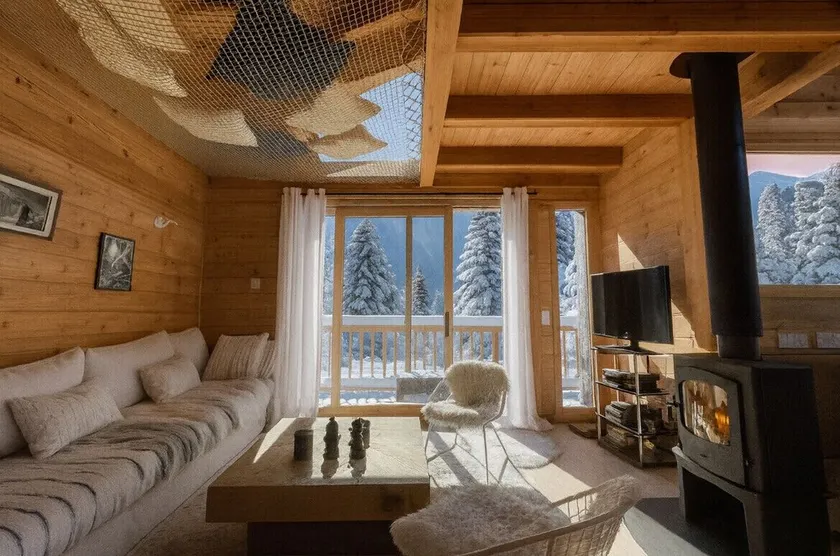 Chalet with breathtaking views of Mont Blanc - Image 1