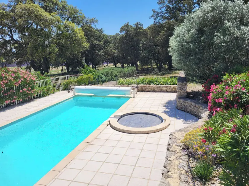 Provencal mas tt comfort with a clear view on the Mont Ventoux pool - Image 1