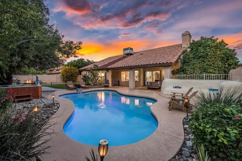Beautiful Scottsdale Home with Heated Pool & Spa - Image 1