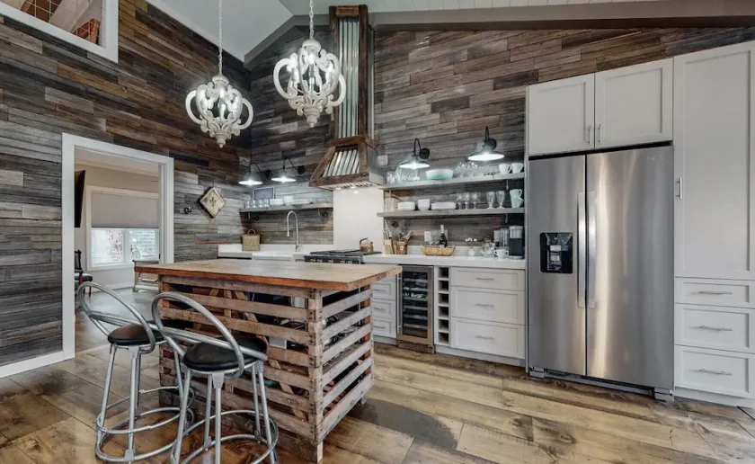 Stunning Luxury Rental steps from Main Street in Highlands NC - Image 1